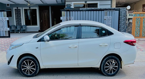 Side - Toyota Yaris Rent a Car